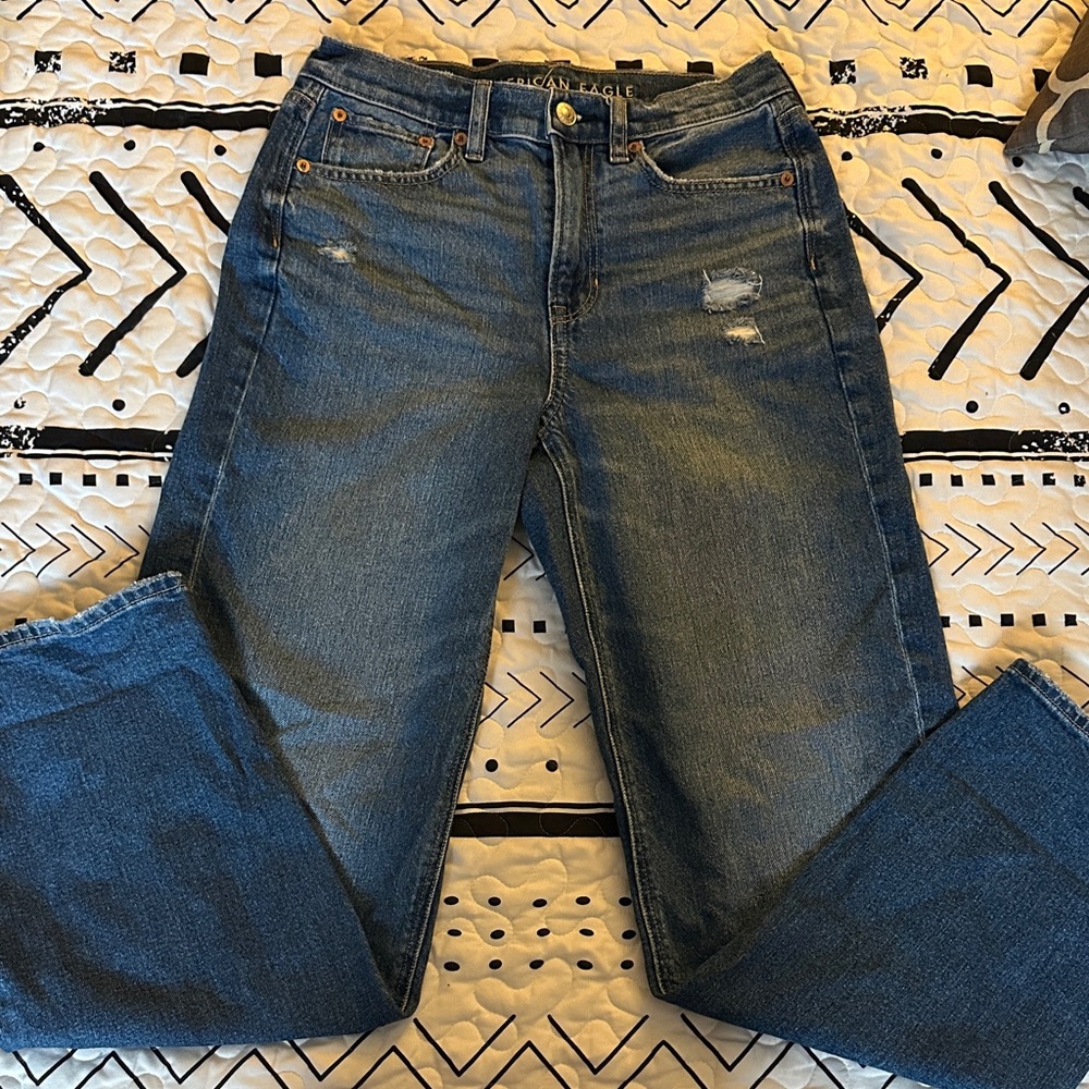 American Eagle Outfitters Distressed Blue Jeans